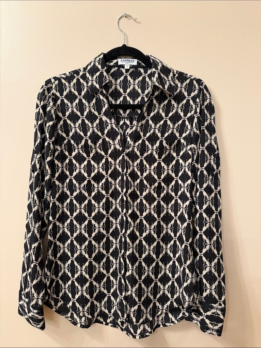 Express Black & Cream Geometric Print Button-Down Blouse